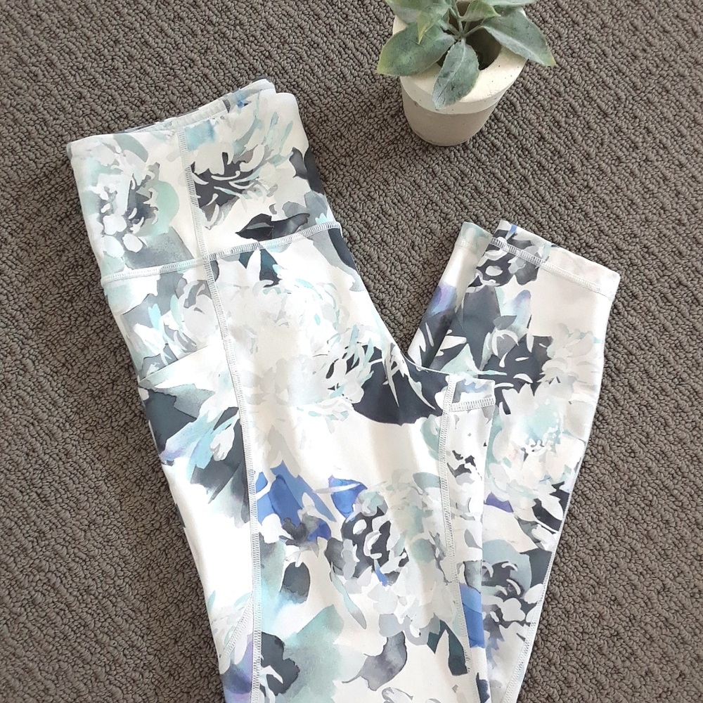 Athleta High Rise 7/8 leggings